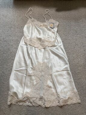 Silky Lace-Trim Ivory Chemise Nightdress